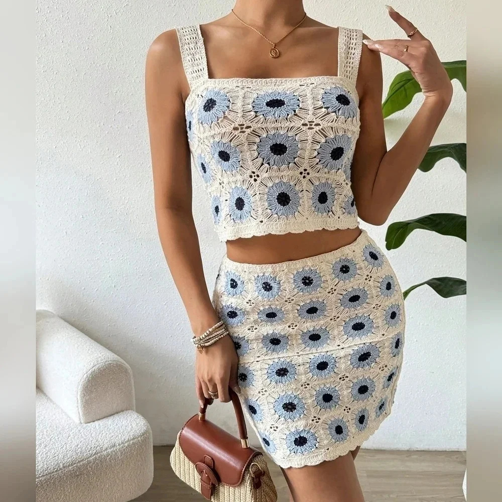 COPY - Women Summer Holiday Floral Print Knit Camisole Top And Knitted Skirt Set - Picture 4 of 5